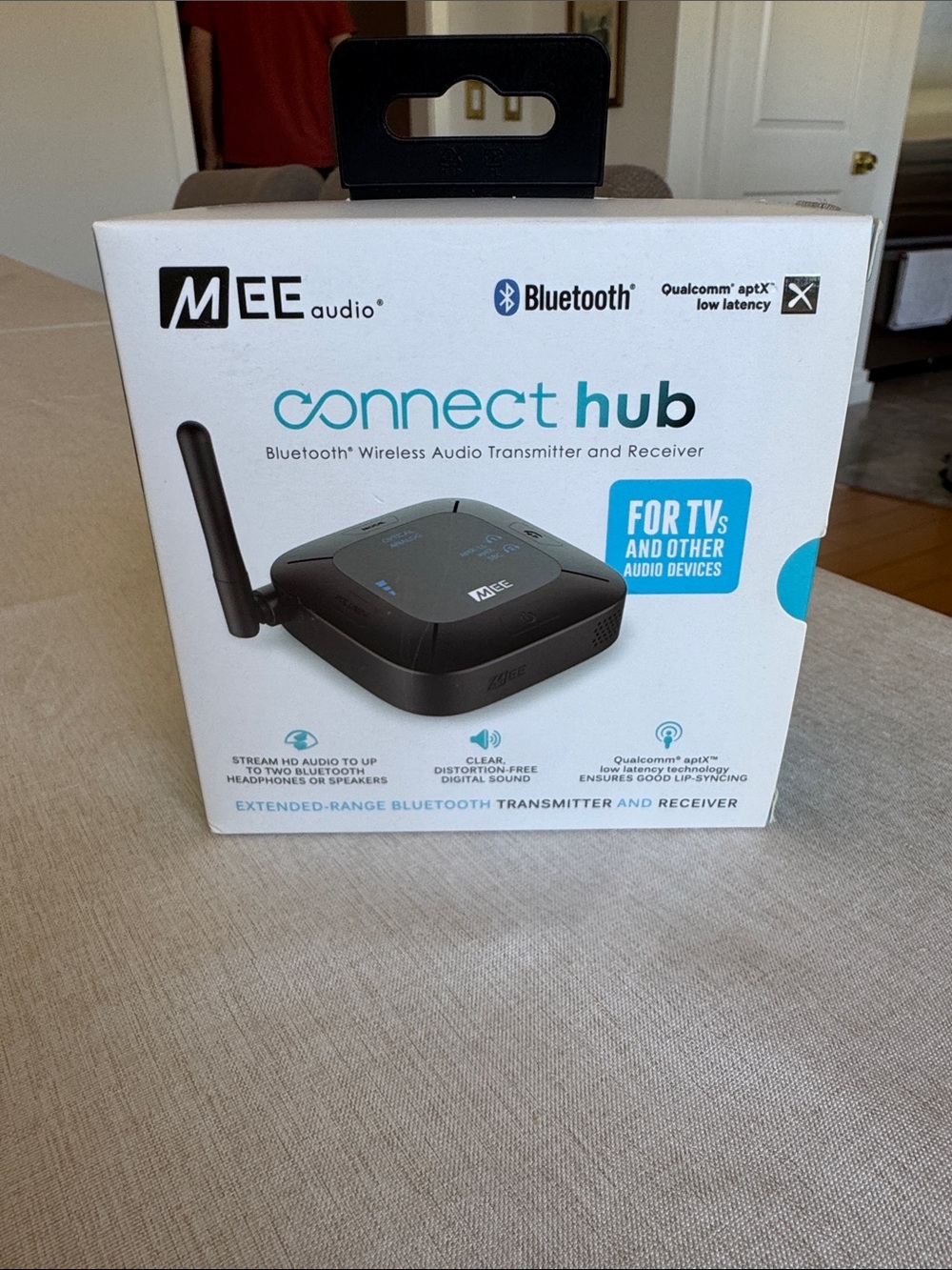 Connect Hub Bluetooth Wireless Audio Transmitter & Receiver - Black